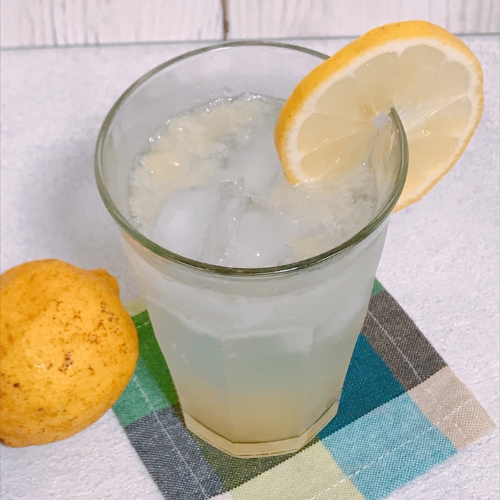 生レモン使用 簡単レモンスカッシュ レシピ 作り方 By ムッカリーナ 楽天レシピ